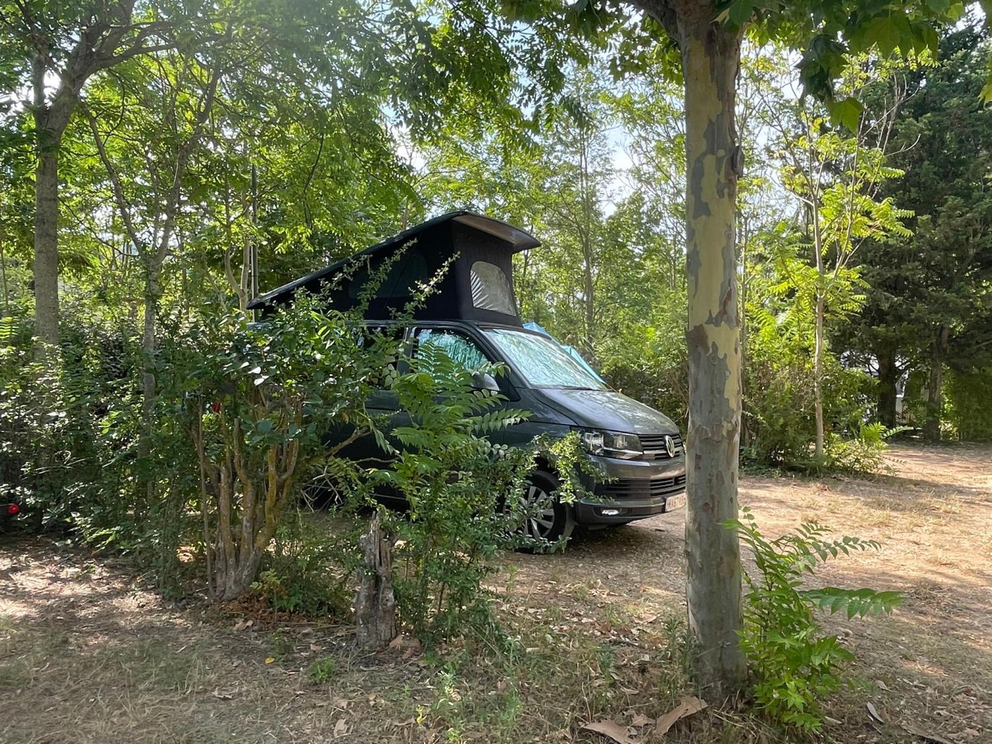 Camping Sainte Victoire Beaurecueil Esterno foto